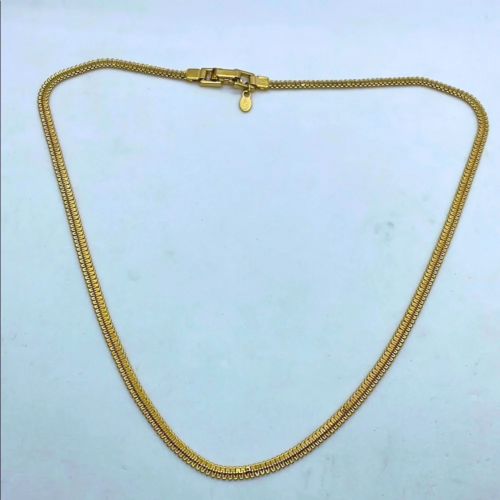 Elegant Monet Gold Necklace